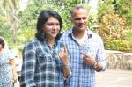 Priya Dutt vote in Mumbai on 15th Oct 2014